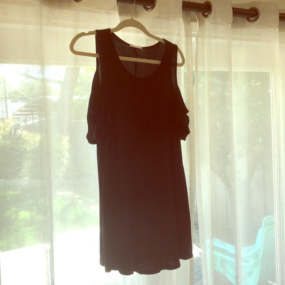 Cold shoulder, black, tunic